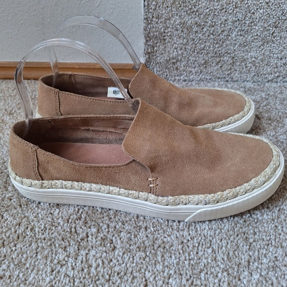 Toms Womens Tan Suede Slip On Sneaker/Loafer Size 9 - Picture 3 of 8
